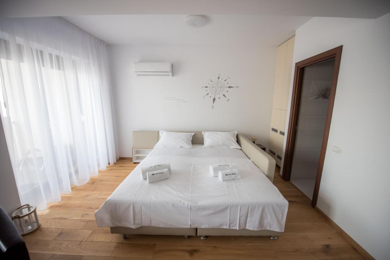 Black Sea Booking - Munchen Navodari Exterior photo